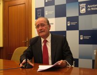 De la Torre advierte a la Junta de que en el metro sólo puede ser flexible en los plazos