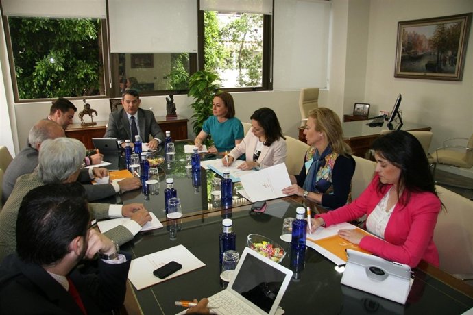 Reunión con los admninistradores de fincas