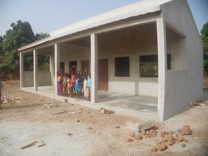 RTVA y  APS ponen en marcha una radio para sacar del silencio a mujeres africana