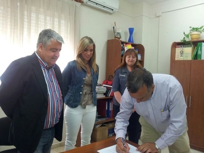 La delegada de Educación, Patricia Alba, en Alhaurín de la Torre