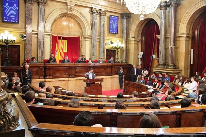 Alumnos de ESO aprueban una ley de protección de derechos de autor