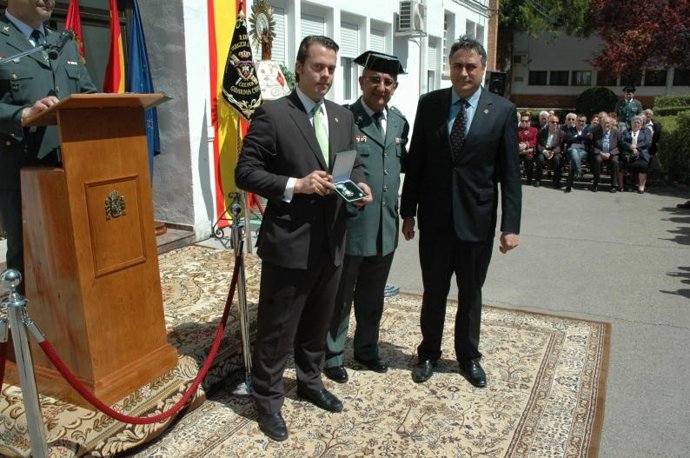 Condecoración Guardia Civilc