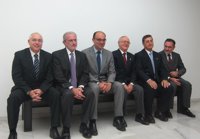 El Consell dice que trabaja para pagar la deuda histórica a las universidades y que ha dado un "paso importante" en 2013