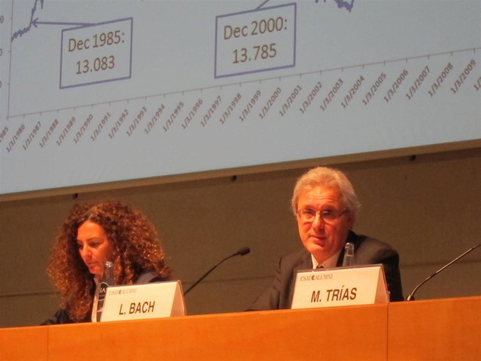 I.Casaburi (Esade) y el vicepte de Orangina Schweppes L.Bach 