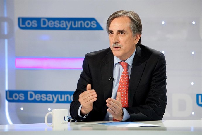 El portavoz socialista en la comisión de Economía del Congreso, Valeriano Gómez