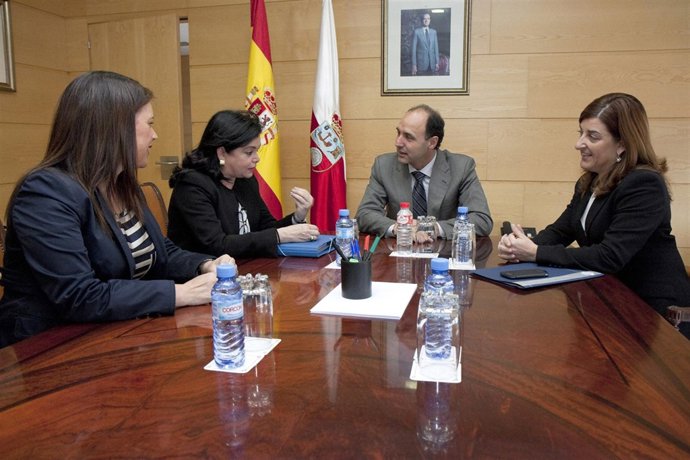 El presidente y la vicepresidenta durante la reunión 