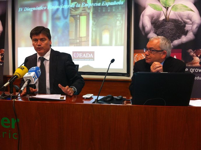 Secretario general de Pimec, Antonio Cañete, y profesor del Eada Rafael Sambola