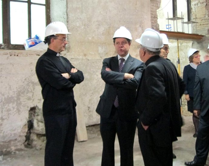 Page y dean de la Catedral en el colegio Infantes