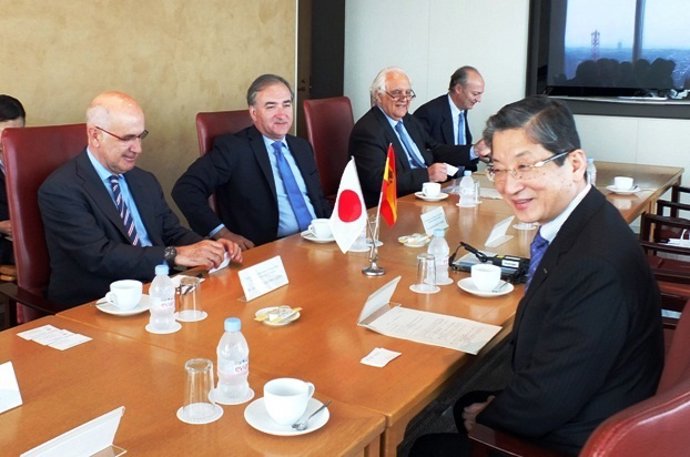 Duran con el presidente de NIssan