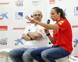 Amaya Valdemoro y Lucas Mondelo