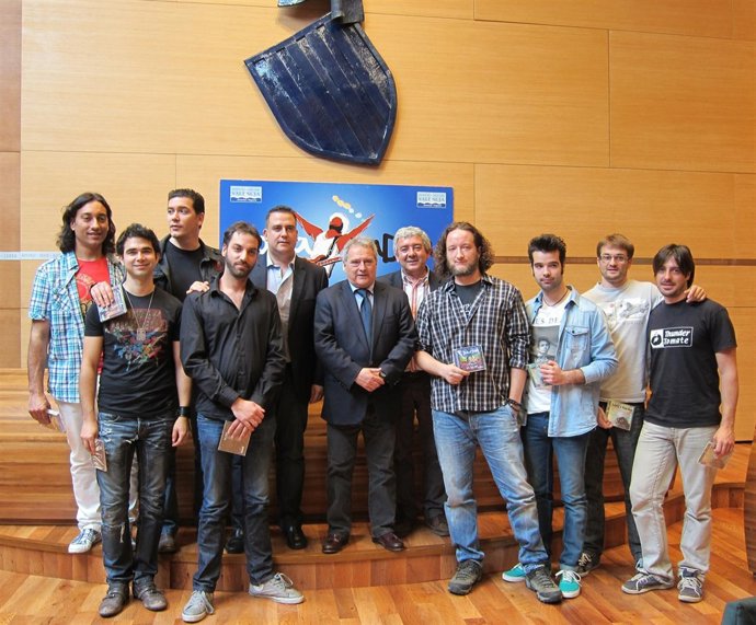 Rus junto a los ganadores de Sona la Dipu 2012