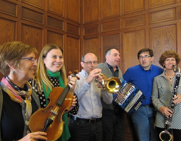Juan Karlos Izagirre tocando la trompeta