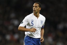 Rio Ferdinand con la selección inglesa