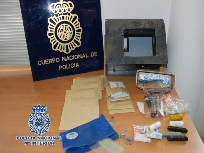 Efectos intervenidos al detenido en Motril