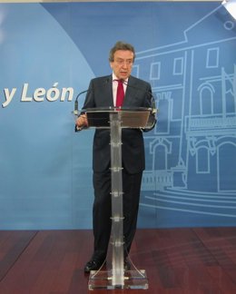 El consejero de la Presidencia y portavoz, José Antonio de Santiago-Juárez