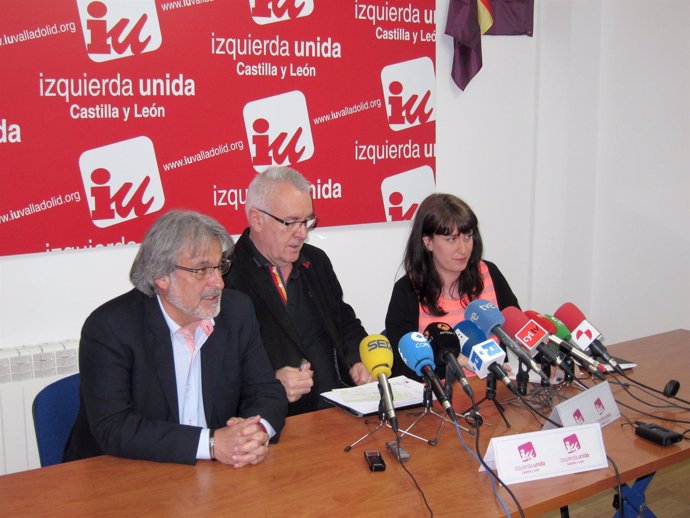 Cayo Lara junto a José María González y María Sánchez