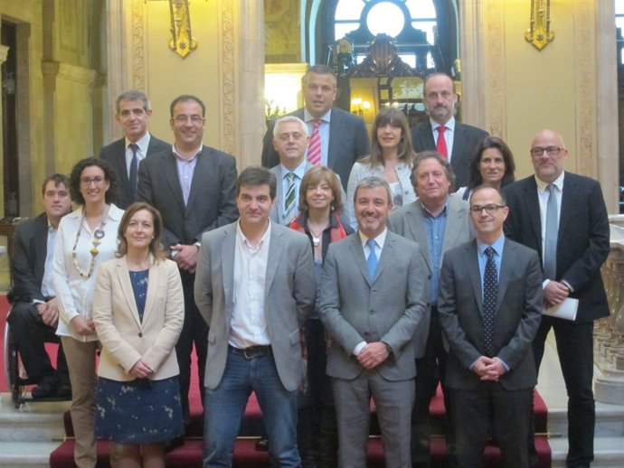 Miembros de la Comisión de Asuntos Institucionales del Parlament
