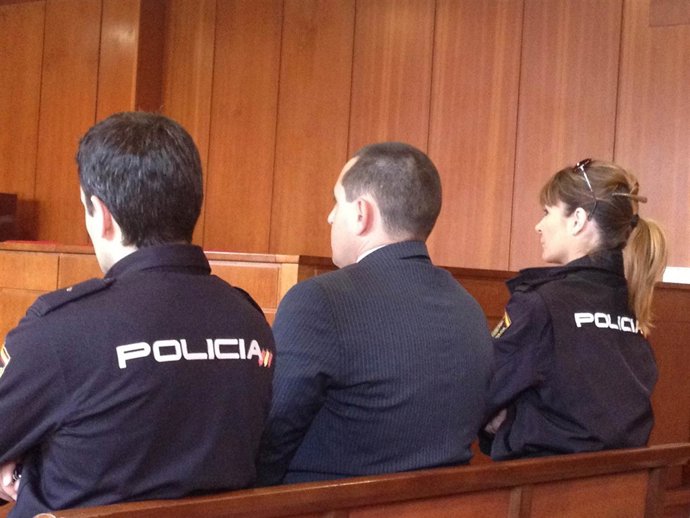 Juicio por el asesinato en Cartes