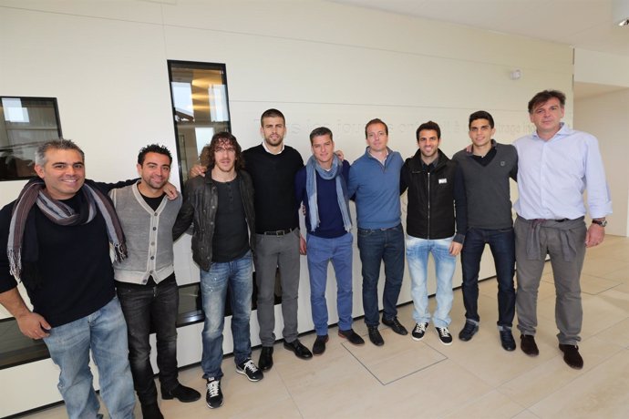 Xavi, Puyol, Cesc, Piqué y Bartra visitan FIFPro