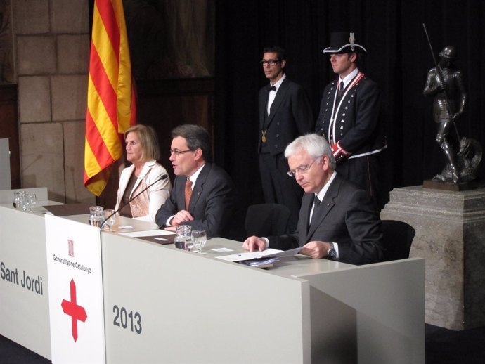  Acto De Entrega De Les Creus De Sant Jordi