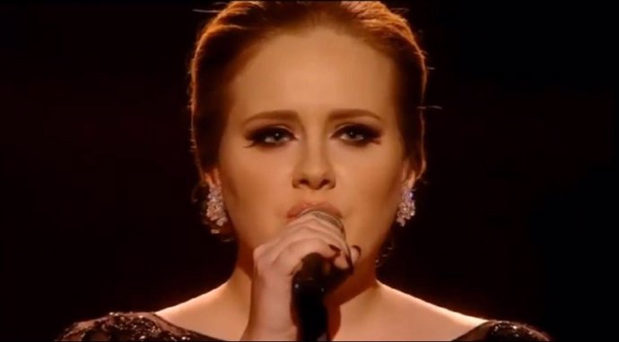 Adele (Captura Youtube)