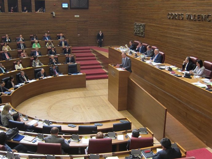 Fabra en la sesión de control en las Corts