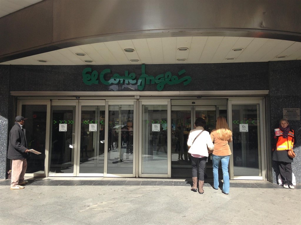El Corte Ingl s Alberga Su Primer Starbucks En Preciados Madrid Tras