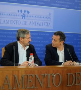 Willy Meyer y José Antonio Castro, hoy en rueda de prensa