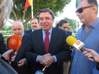 Planas cree que la Ley de Costas dará "muchos conflictos jurídicos" en su aplicación y la enfrenta con decreto andaluz