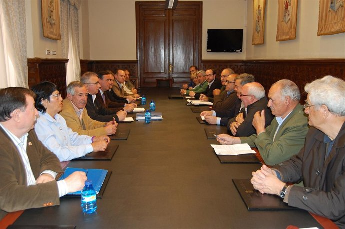 Reunión sobre el sector de la resina