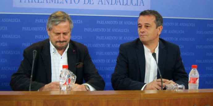 Willy Meyer y José Antonio Castro, hoy en rueda de prensa