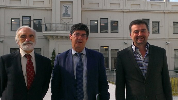 Valderas, junto a Antonio Maíllo y Antonio Merchán