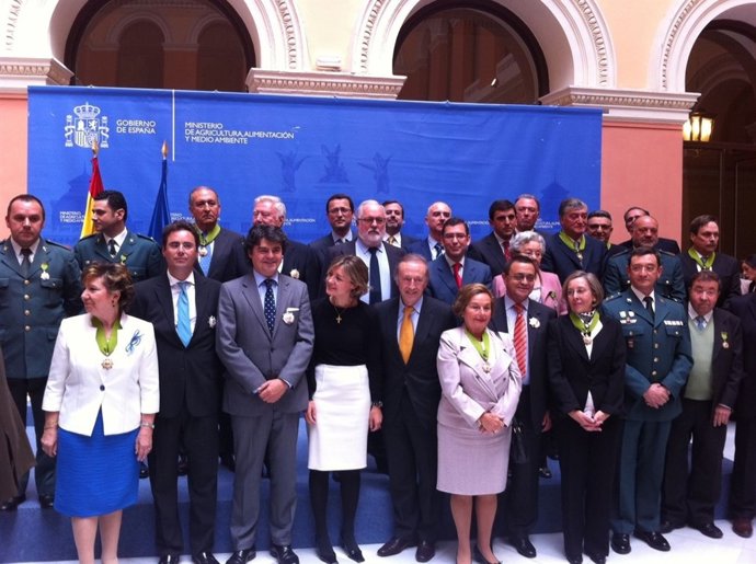 Condecorados por méritos agricolas, pesqueros y medioambientales