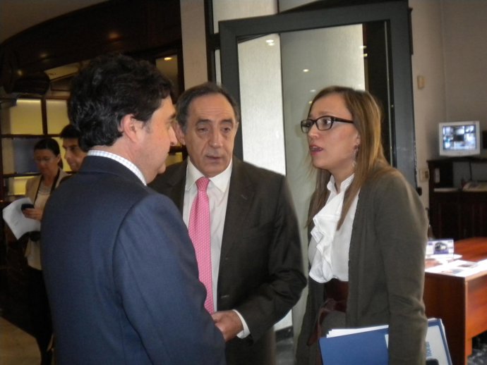 Elena Muñoz en un acto en Vigo