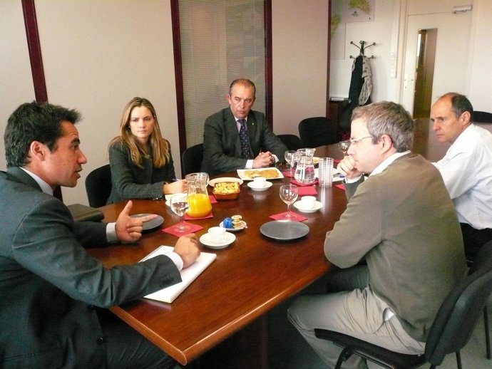 Reunión en Bruselas del director general César Pacheco