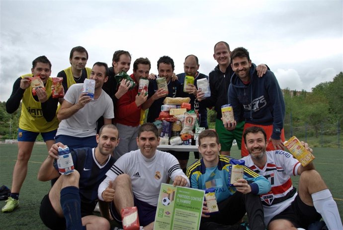 Partidos contra el hambre organizados por la red social timpik