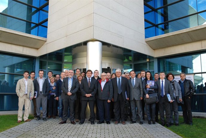 La Cámara de Comercio de Valls visita el Puerto de Tarragona