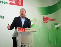PSOE-A lamenta la "sordera social" del Gobierno con la Lomce, que será "un nuevo trofeo" para la Conferencia Episcopal