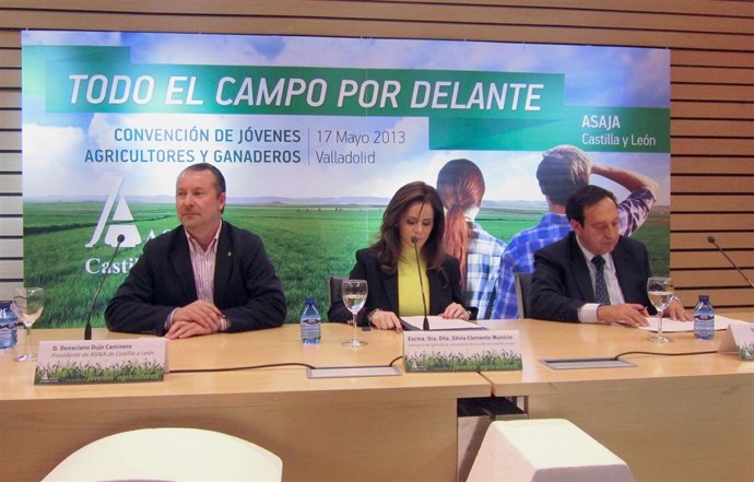 Dujo (i), Clemente (c) y Barato (d)