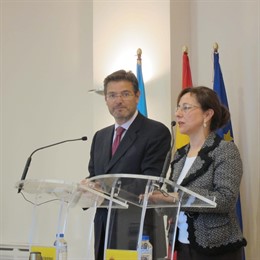 El secretario de Estado y la consejera de Fomento del Principado