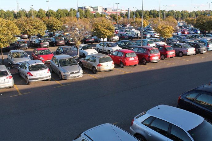 COCHES APARCADOS