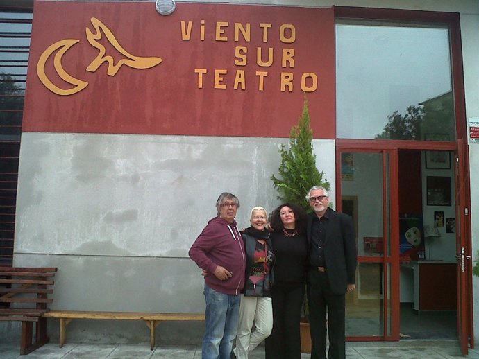 Se inaugura la escuela-teatro de Viento Sur en Triana