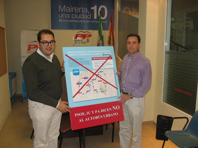 Campaña de los populares sobre el autobús.