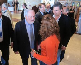 El ministro Arias Cañete, a su llegada a la Interparlamentaria del PP