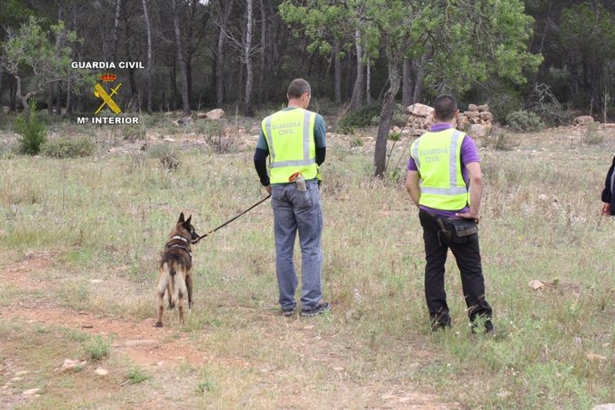 La Guardia Civil busca el cuerpo de la mujer desaparecida