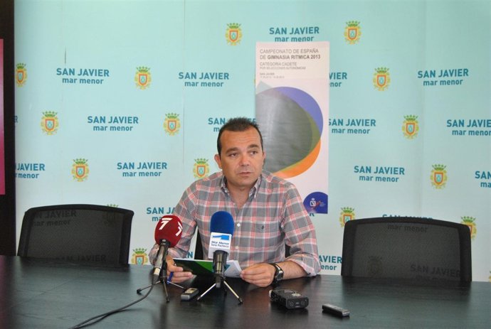 El concejal de Deportes, Carlos Albadalejo