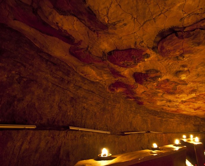 Altamira iluminado con lámparas de tuétano