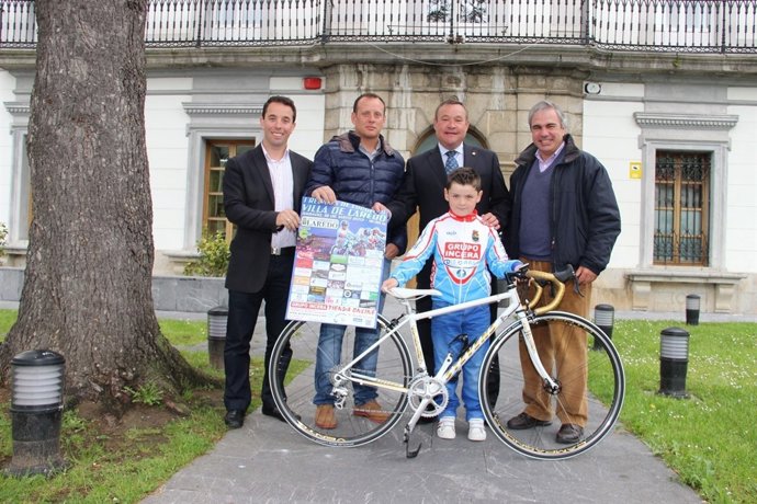 Presentación de la primera reunión de Escuelas de Ciclismo