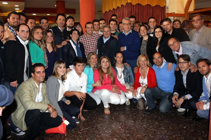 Rus con dirigentes del PP de Moncada (Valencia)