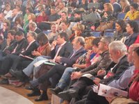 El PSOE amenaza con exigir la revisión de los acuerdos con la Santa Sede